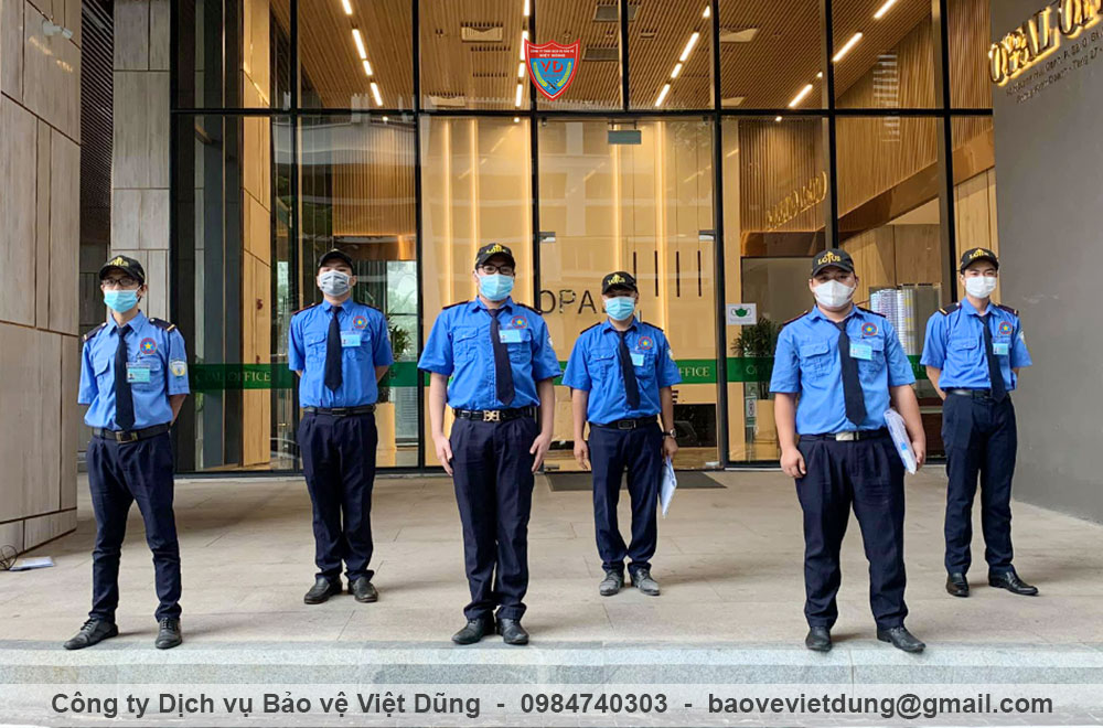 dich-vu-bao-ve-nha-hang-chuyen-nghiep-1